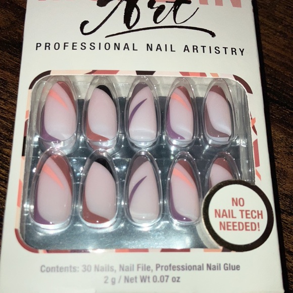 Modern Art Professional Nail Artistry - Picture 6 of 6